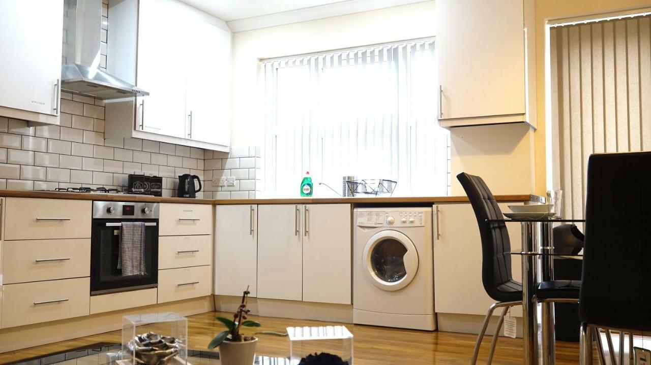 Heathrow Ensuite Rooms- Auto Check In Λονδίνο Εξωτερικό φωτογραφία