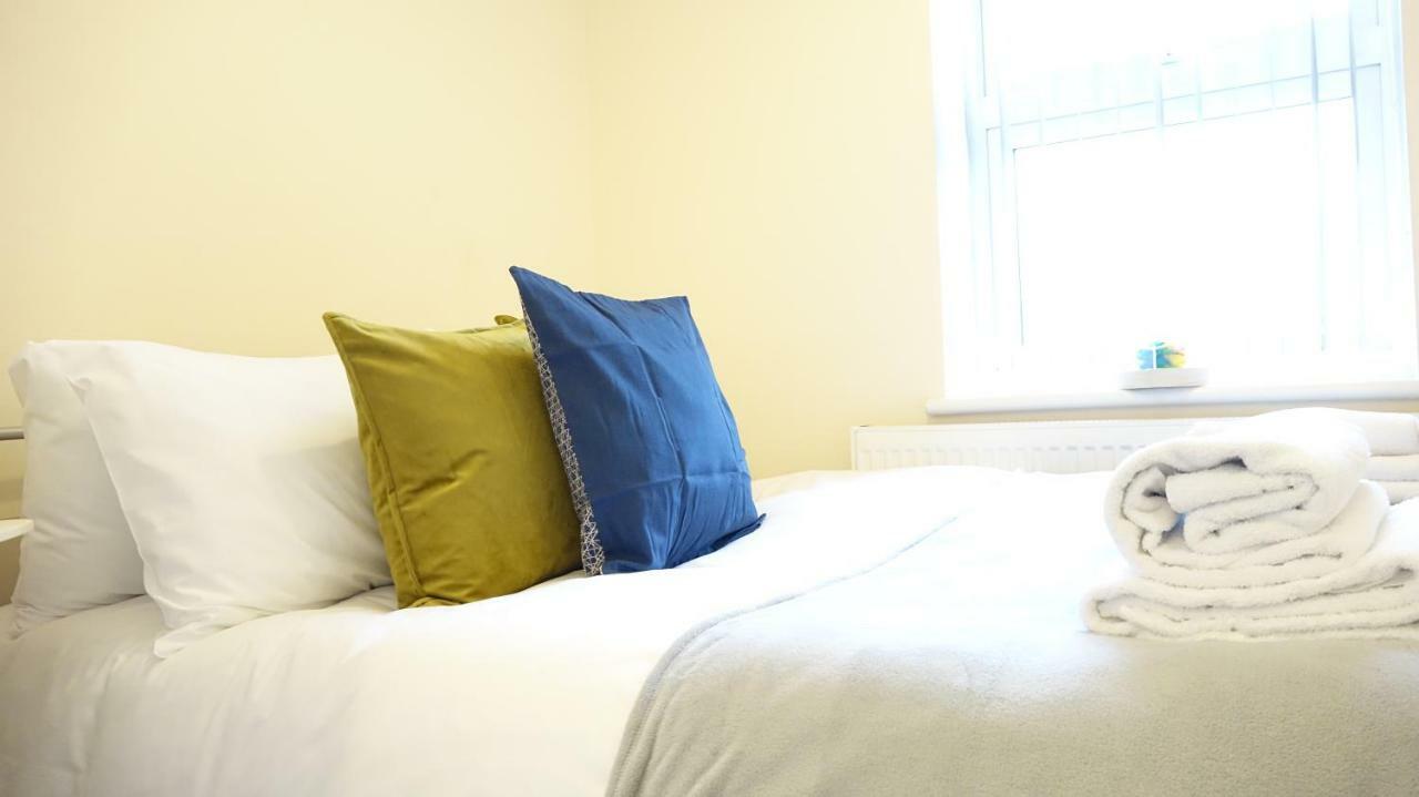 Heathrow Ensuite Rooms- Auto Check In Λονδίνο Εξωτερικό φωτογραφία