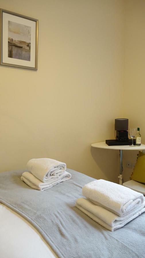 Heathrow Ensuite Rooms- Auto Check In Λονδίνο Εξωτερικό φωτογραφία