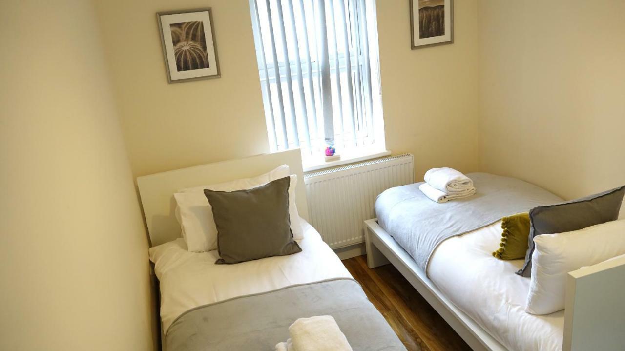 Heathrow Ensuite Rooms- Auto Check In Λονδίνο Εξωτερικό φωτογραφία