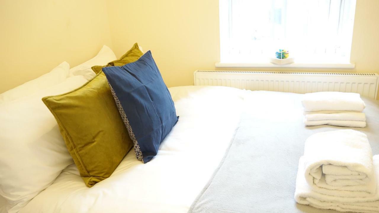 Heathrow Ensuite Rooms- Auto Check In Λονδίνο Εξωτερικό φωτογραφία